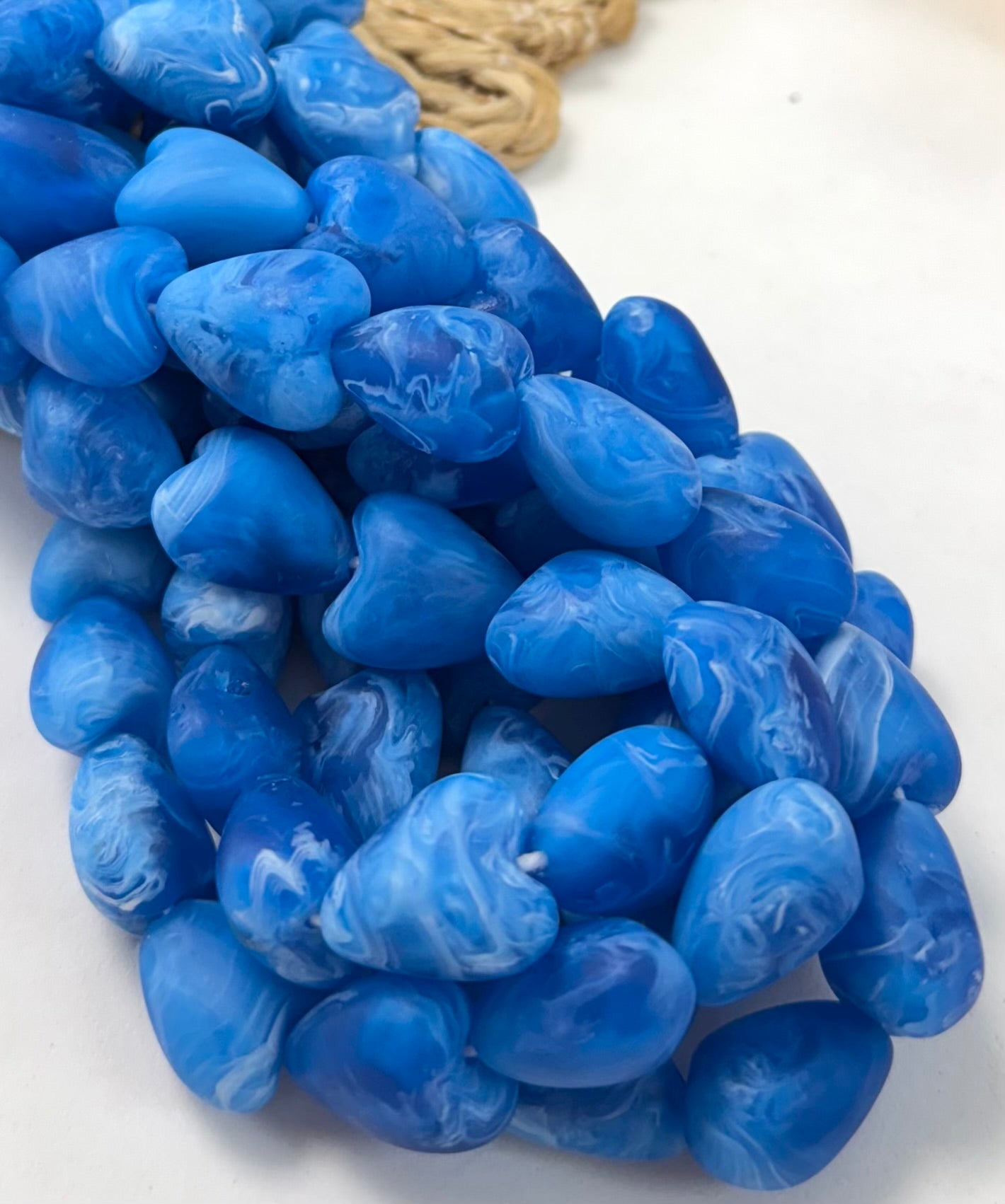 Marmol Hearts Resin