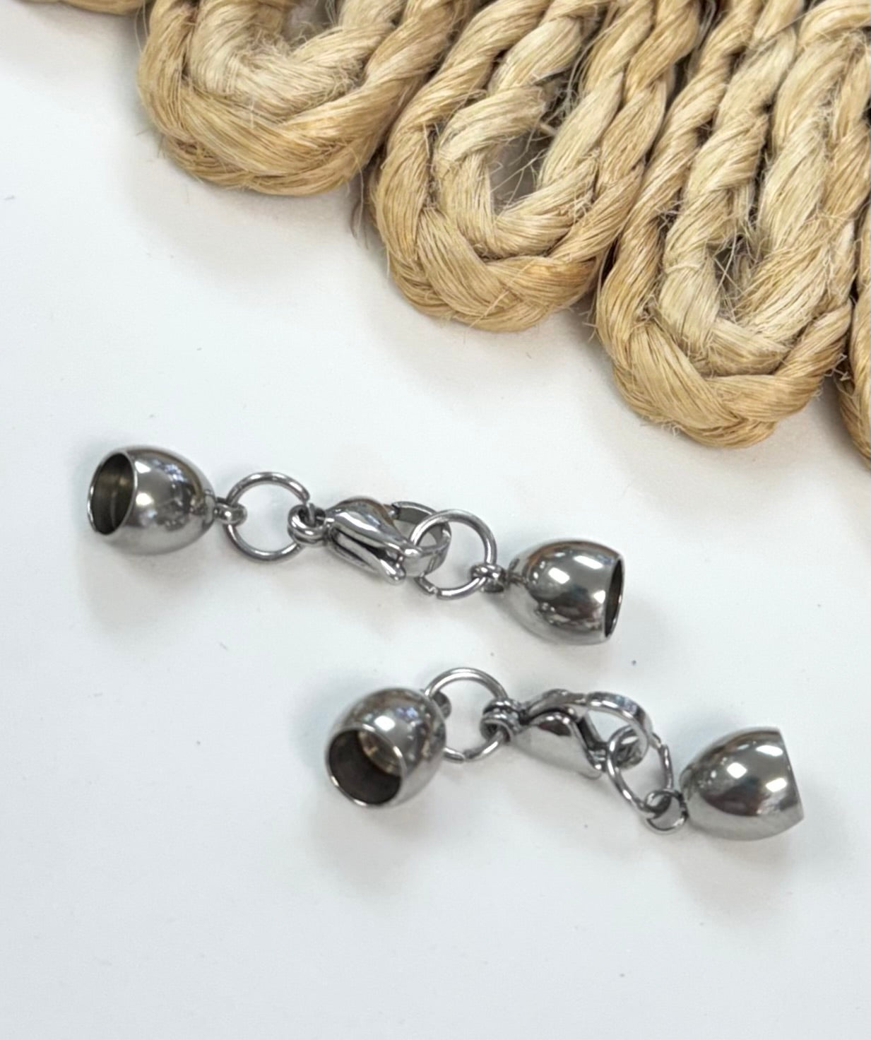 Steel Plata End Cap With Clasp