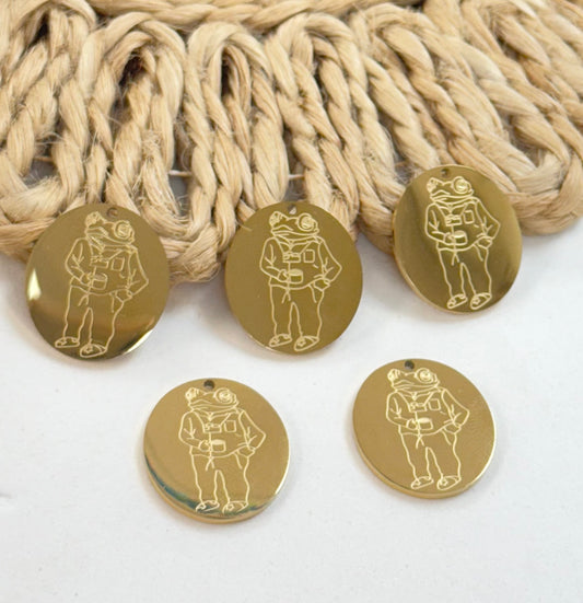 Sapo Concho Steel Charm