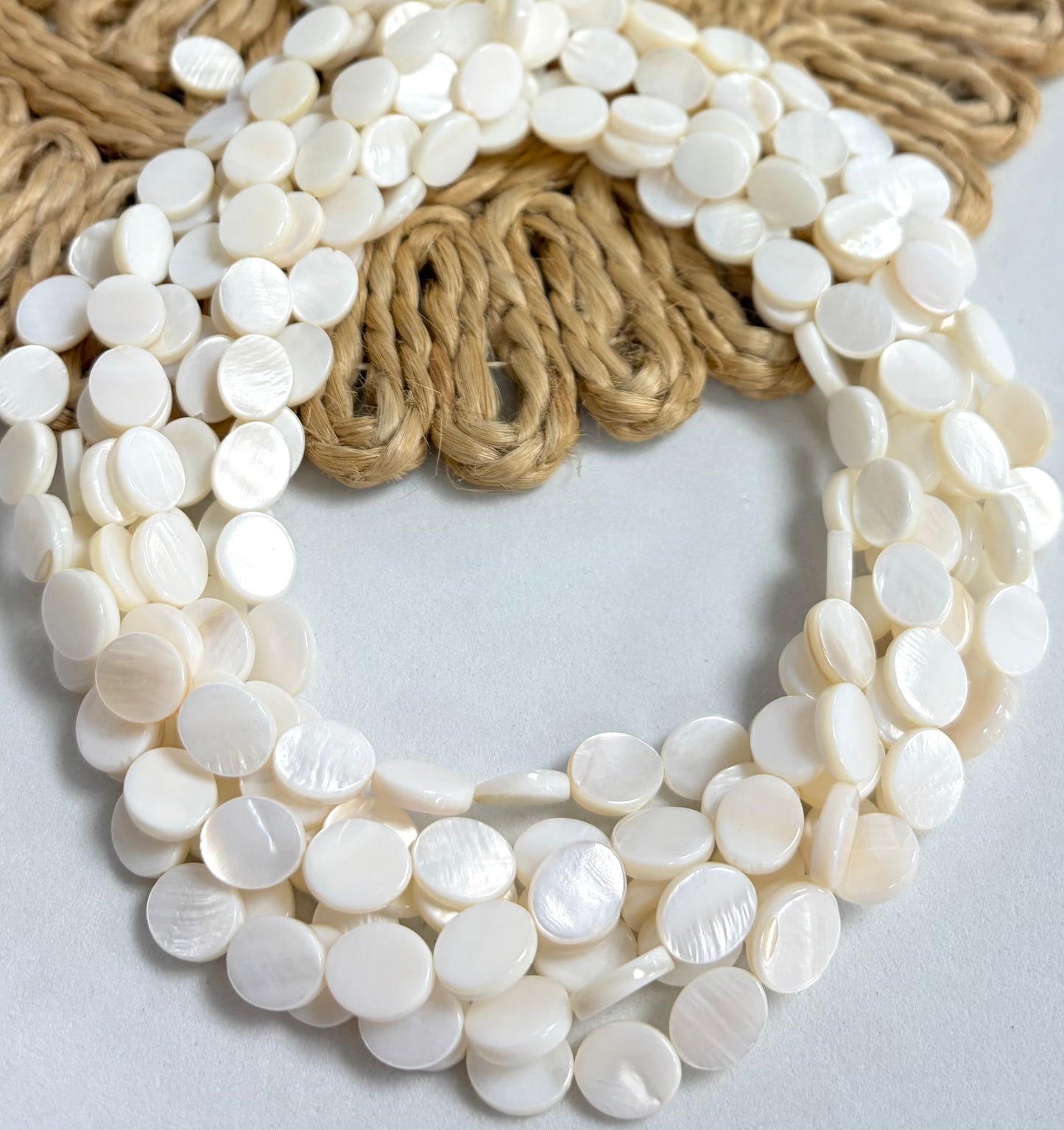 Madre Perla White Ovals
