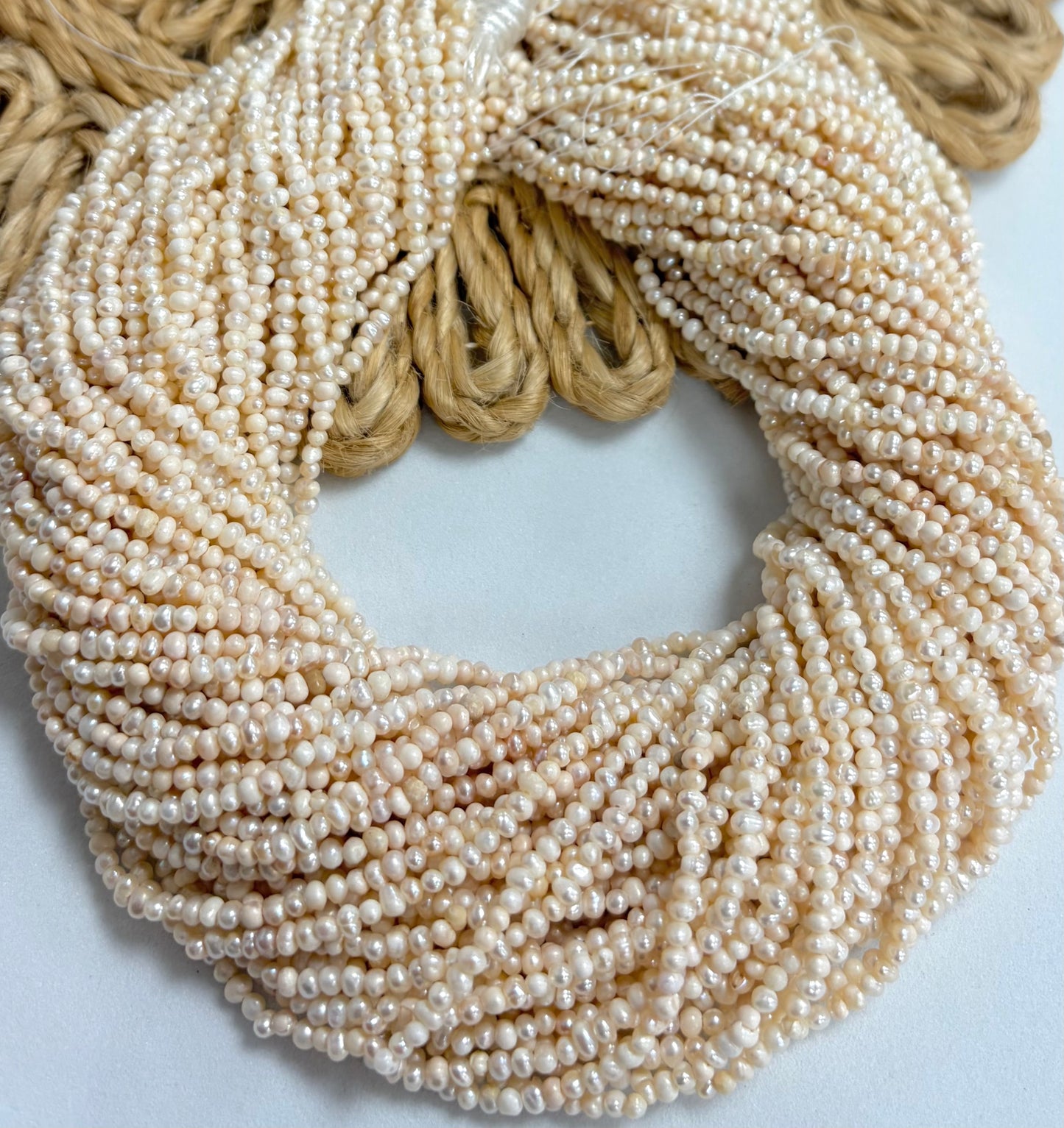 Round Grade D 4mm Pearls