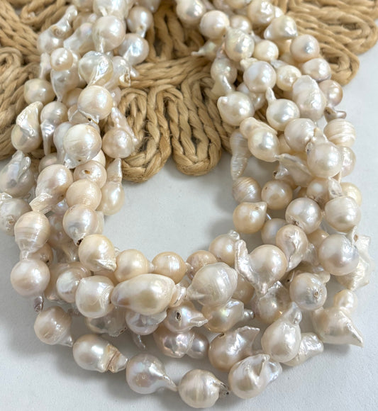 Baroque Irregular Drop
